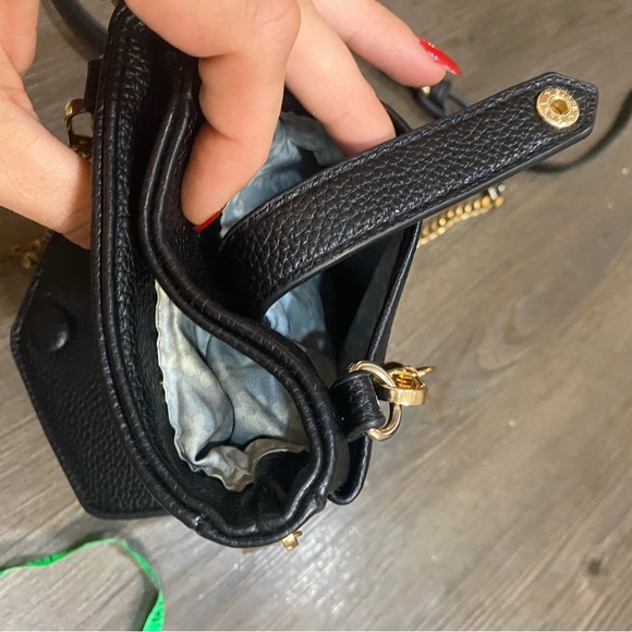 Black and Gold Crossbody Bag with Chain Detail - Picture 7 of 9